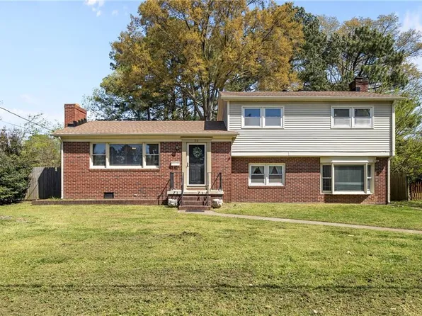 32 Meadowbrook Dr, Hampton, VA 23666