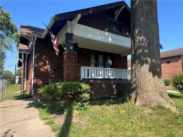 928 N Franklin St, Danville, IL 61832