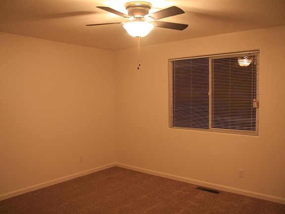 3rd image of 1731 Round Mountain Cir