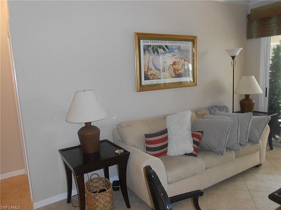 2nd image of 341 Emerald Bay Cir Unit T6