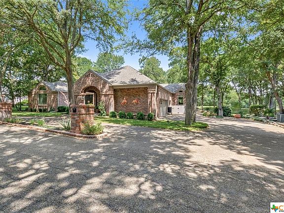 3rd image of 2107 Highland Dr