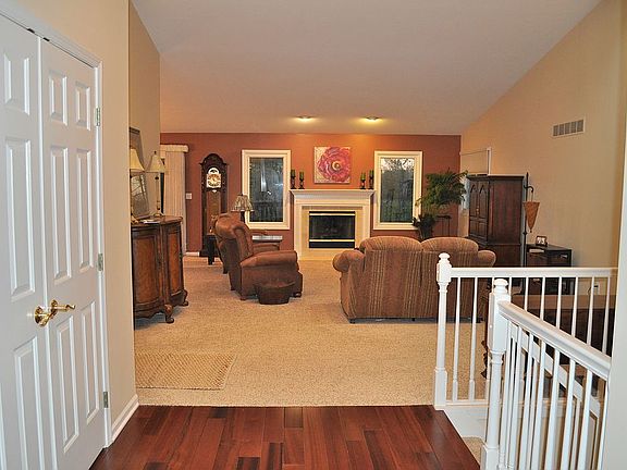 4th image of 417 Walnut Dr #1