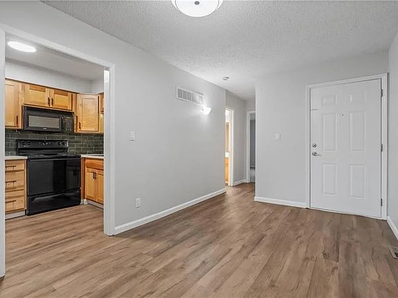 5th image of 1812 E 97th St APT B