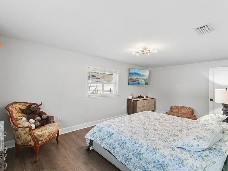 273 Avalon Rd — Photo 15
