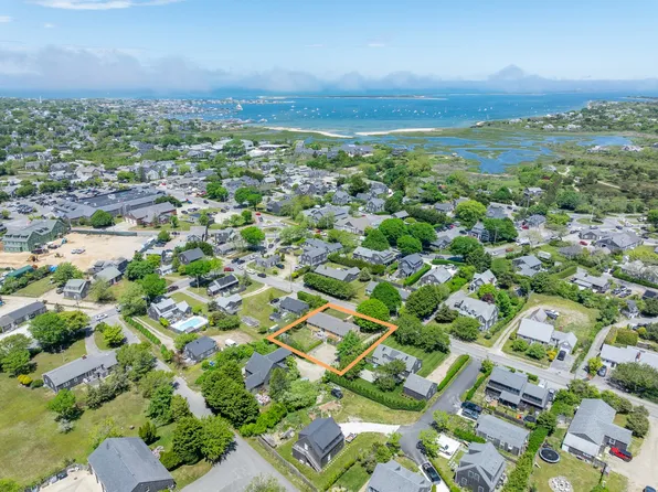3 Newtown Rd, Nantucket, MA 02554