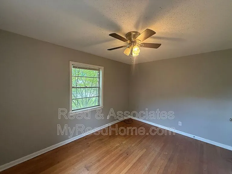 4210 Kerwin Dr — Photo 9