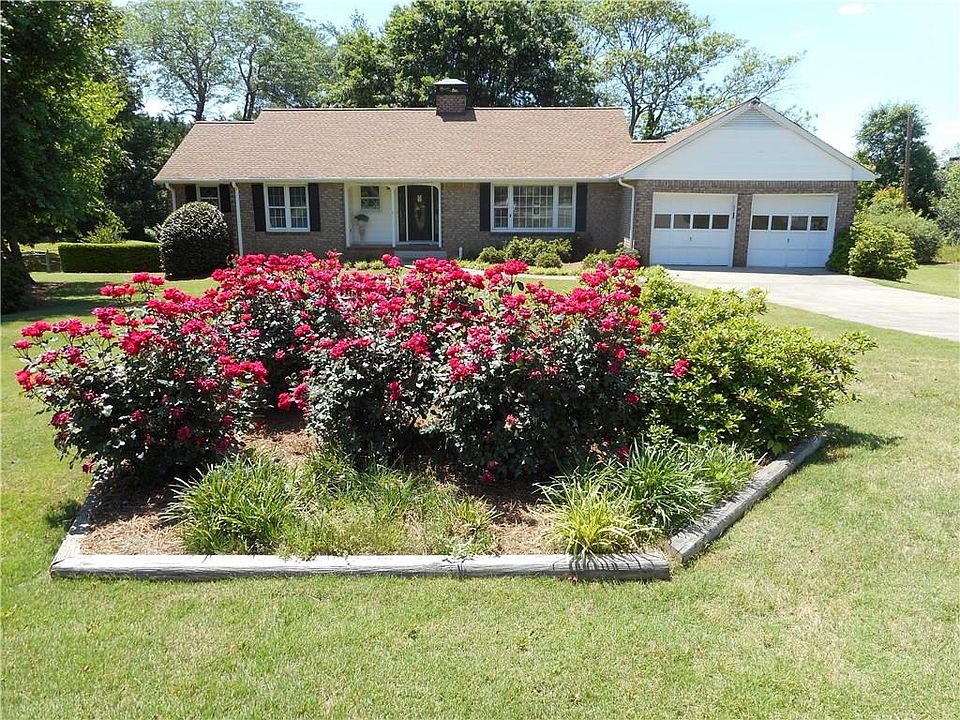 1st image of 3739 Kensington Dr