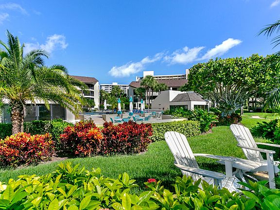 3rd image of 1132 Marine Way W APT E2r