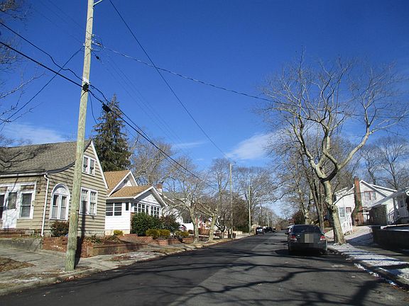 4th image of 255 W Wyoming Ave