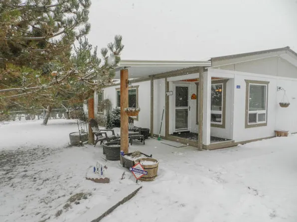 161 Paradise Ln, Selah, WA 98942