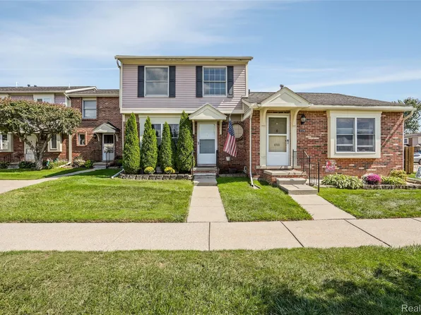 37218 Charter Oaks Blvd, Clinton Township, MI 48036