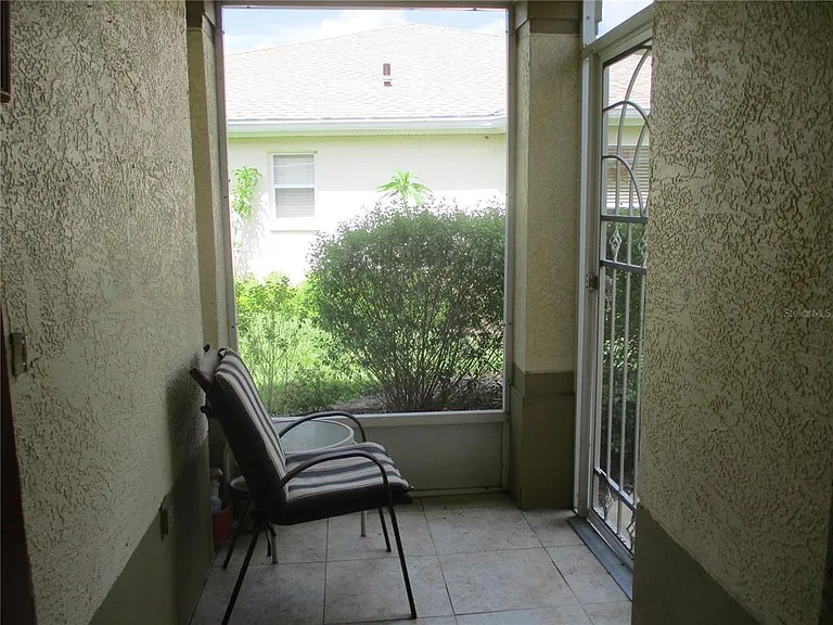 1256 Corinth Greens Dr — Photo 3