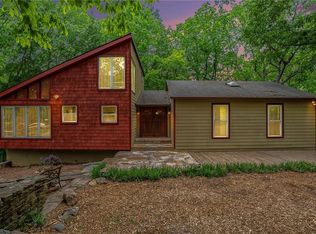 1990 Kinridge Rd, Marietta, GA 30062