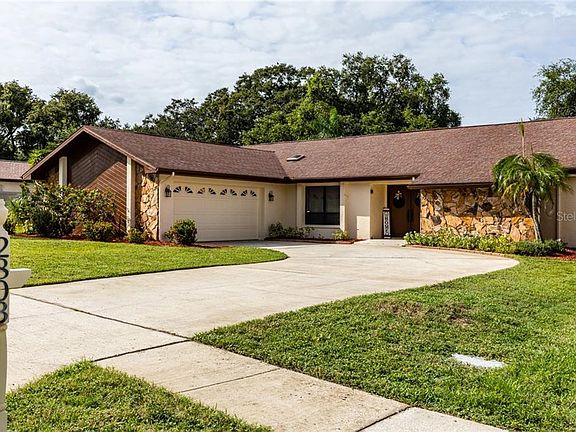 2nd image of 2803 Hamlin Pl
