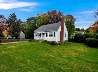 32 Broad St, Walpole, MA 02081