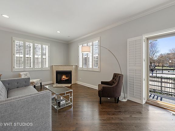 5th image of 2217 N Oakley Ave APT 1S