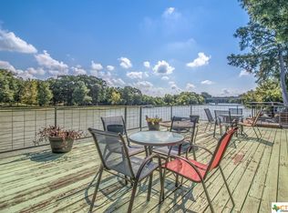 923 Reiley Rd, Seguin, TX 78155