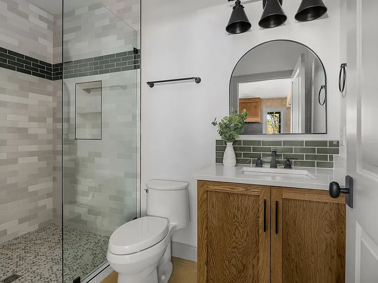 4613 Villa Green Dr — Photo 43