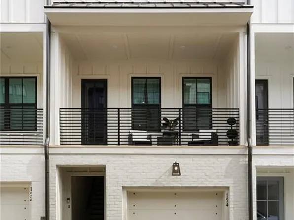 152 Chestnut Cir, Atlanta, GA 30342