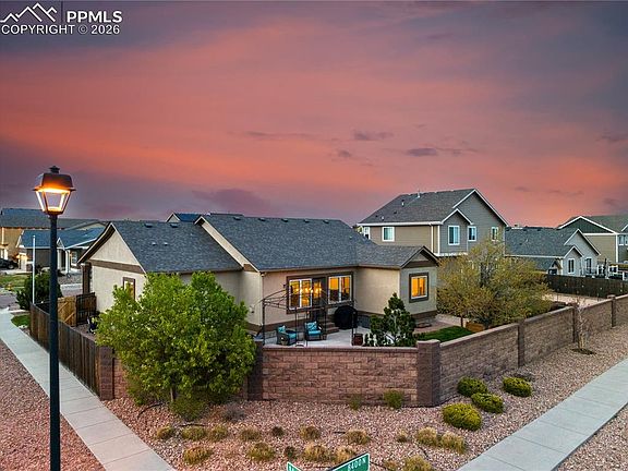 3rd image of 9005 Canary Cir