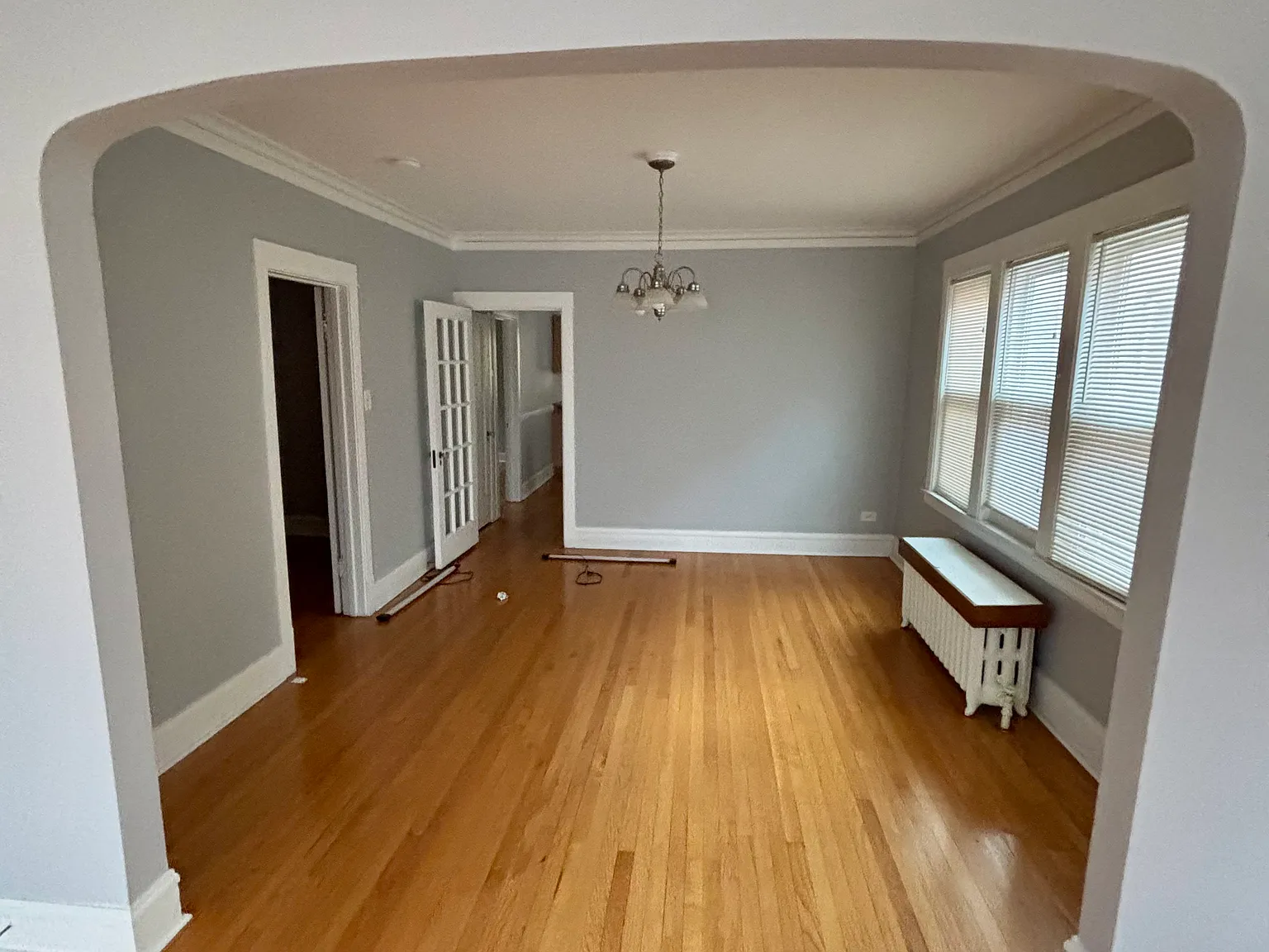 1833 Wesley Ave — Photo 4