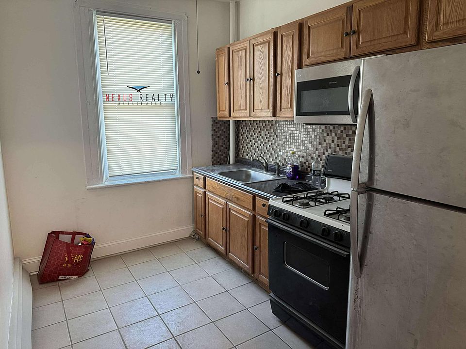 1st image of 2031 Steinway St APT 2