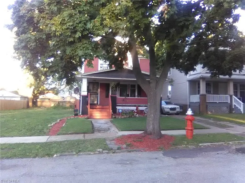 3338 W 84th St photo 1