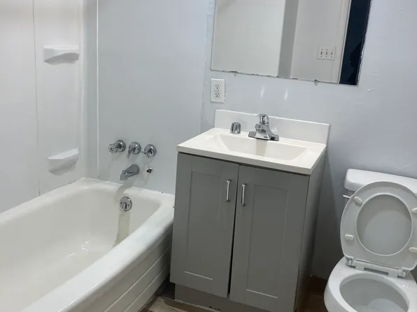 13823 1st Ave S #104, Seattle, WA 98168