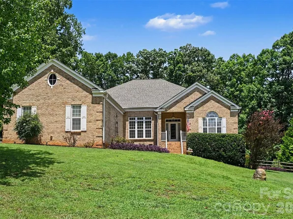 119 Egrets Walk Pl, Mooresville, NC 28117