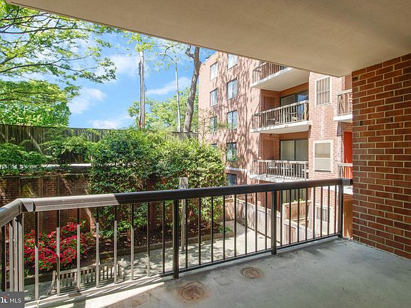 5th image of 2320 Wisconsin Ave NW APT 208