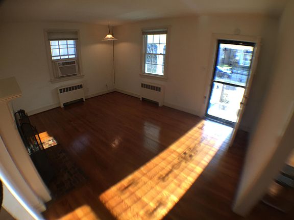 5th image of 315 W 29th St
