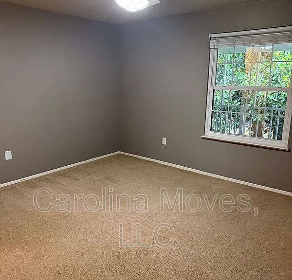 925 Cleveland St #102 — Photo 17