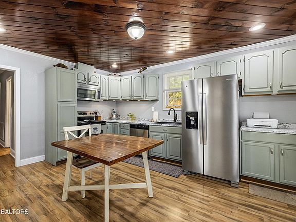 5th image of 163 Ridge Rd