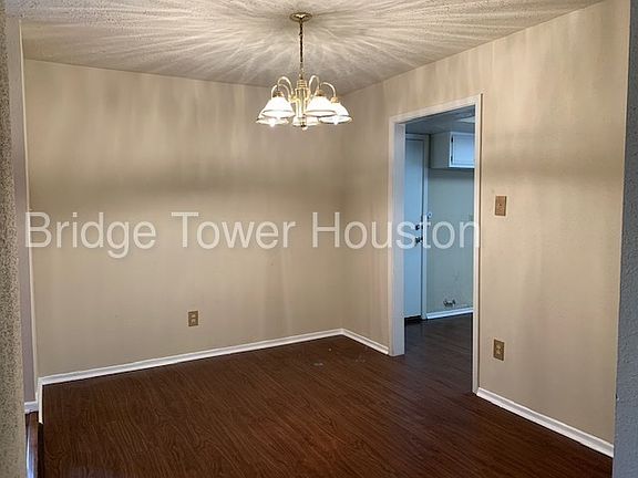 2nd image of 4010 Lucian Ln