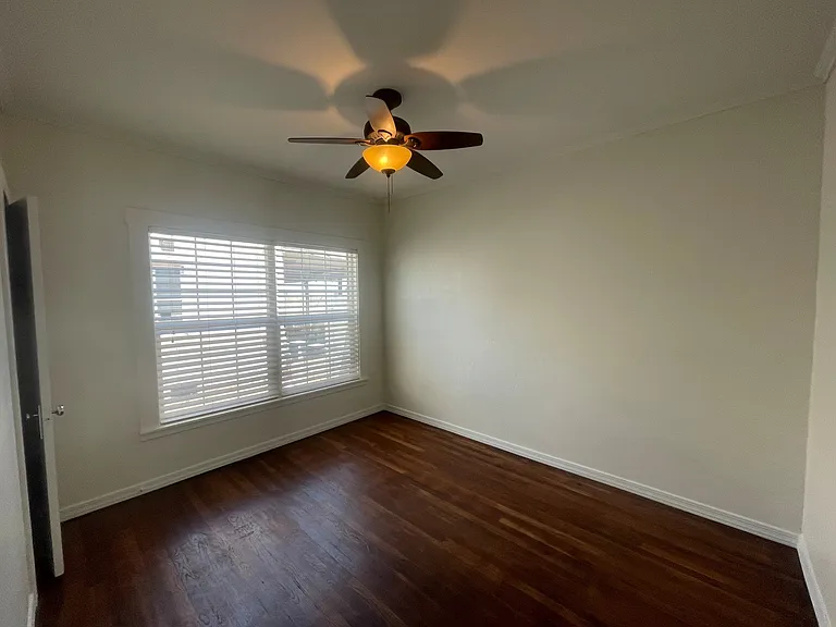 376 E Windsor Ave — Photo 15