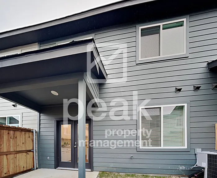 1501 Boxwood Ln — Photo 10