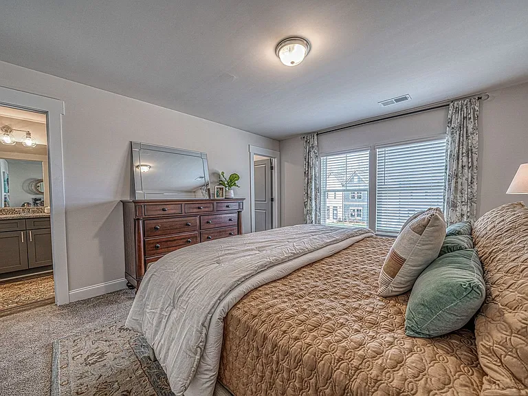 New Classically designed Duet style homes for Rent in Charlotte — Photo 29
