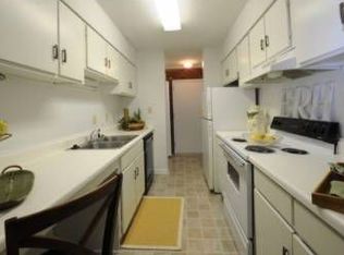 3017 Ingleside Dr APT G, High Point, NC 27265