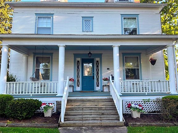 3rd image of 117 Plum St