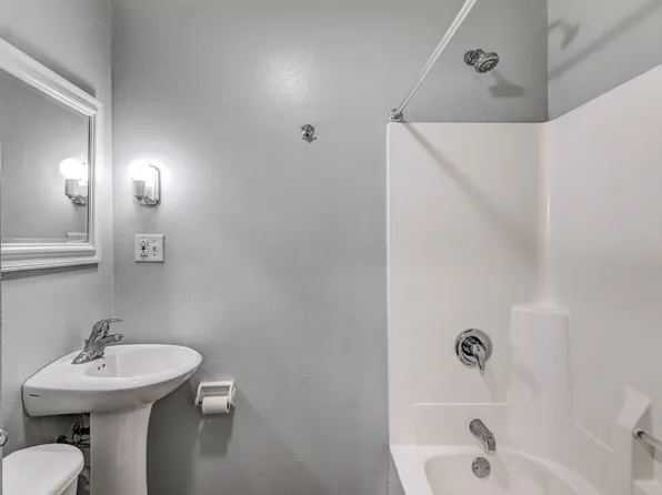 616 Davis Ave, Eau Claire, WI 54703