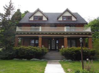 1727 Jefferson St, Muskegon, MI 49441