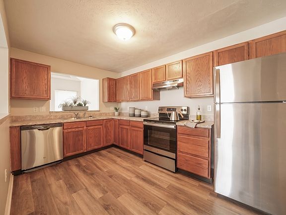 70 A Rough Way - Kitchen with lots of storage and counter top space includes pantry
