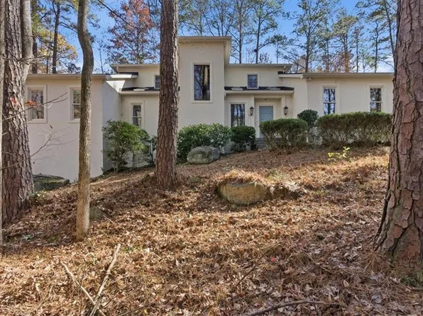 1525 Huntingford Dr, Marietta, GA 30068