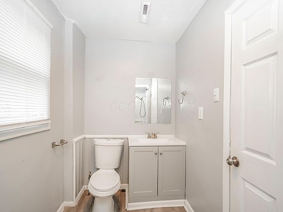 3rd image of 2864 E 10th Ave
