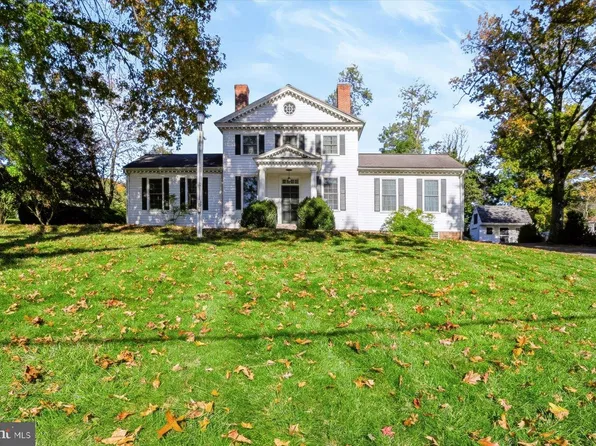 503 S Walnut St, Burnham, PA 17009