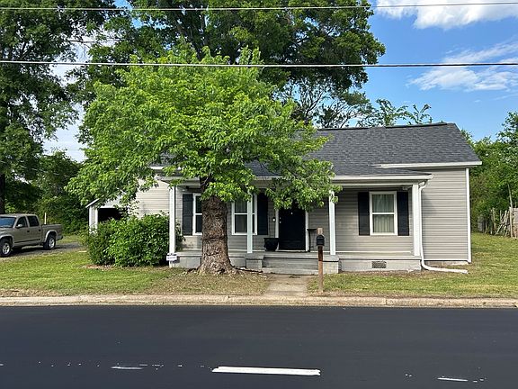 2nd image of 106 S Fieldcrest Rd