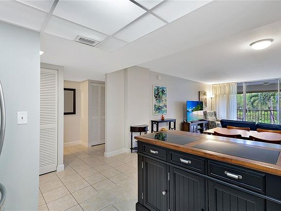 5th image of 3 Bluebill Ave APT 206