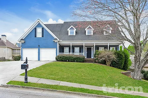 3587 Vern Way NE Photo 1