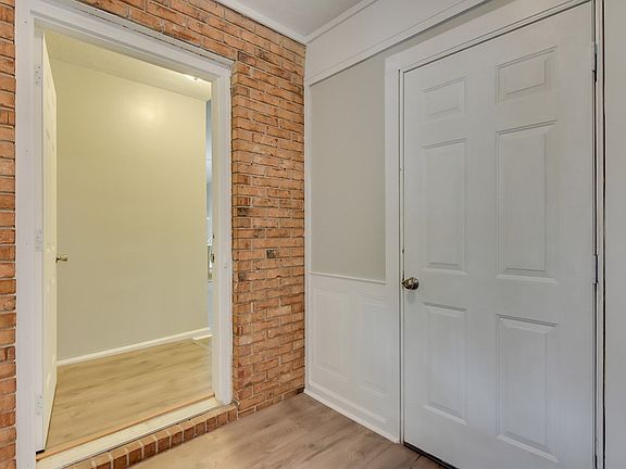 4th image of 4569 Rockdale Ct