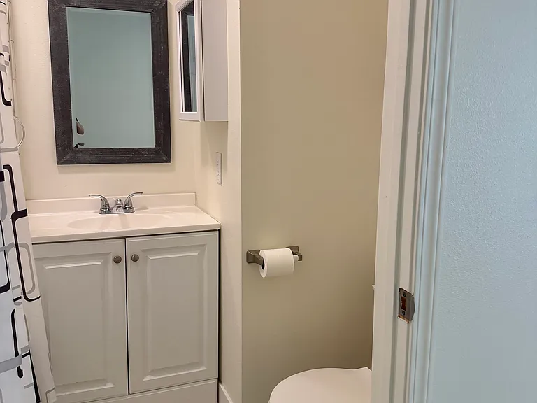 211 S Poinsettia Pl — Photo 15